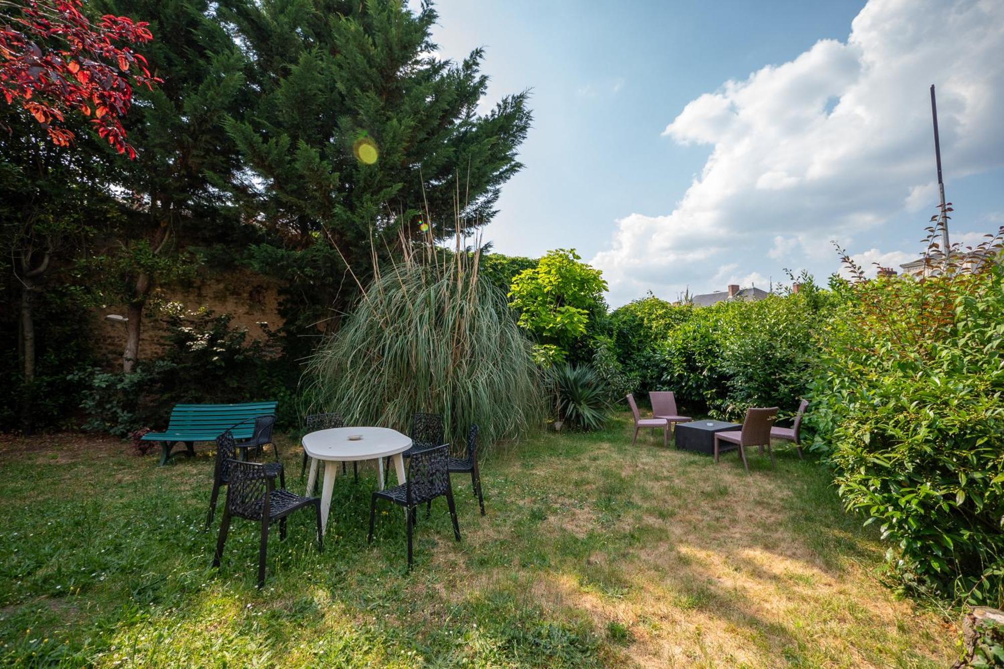 Hotellerie De Charme Le Relais Cicero Hotel-Jardin-Calme-Verdure-Centre La Flèche Esterno foto